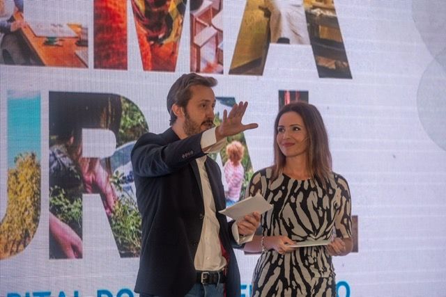 actor para presentador de eventos
